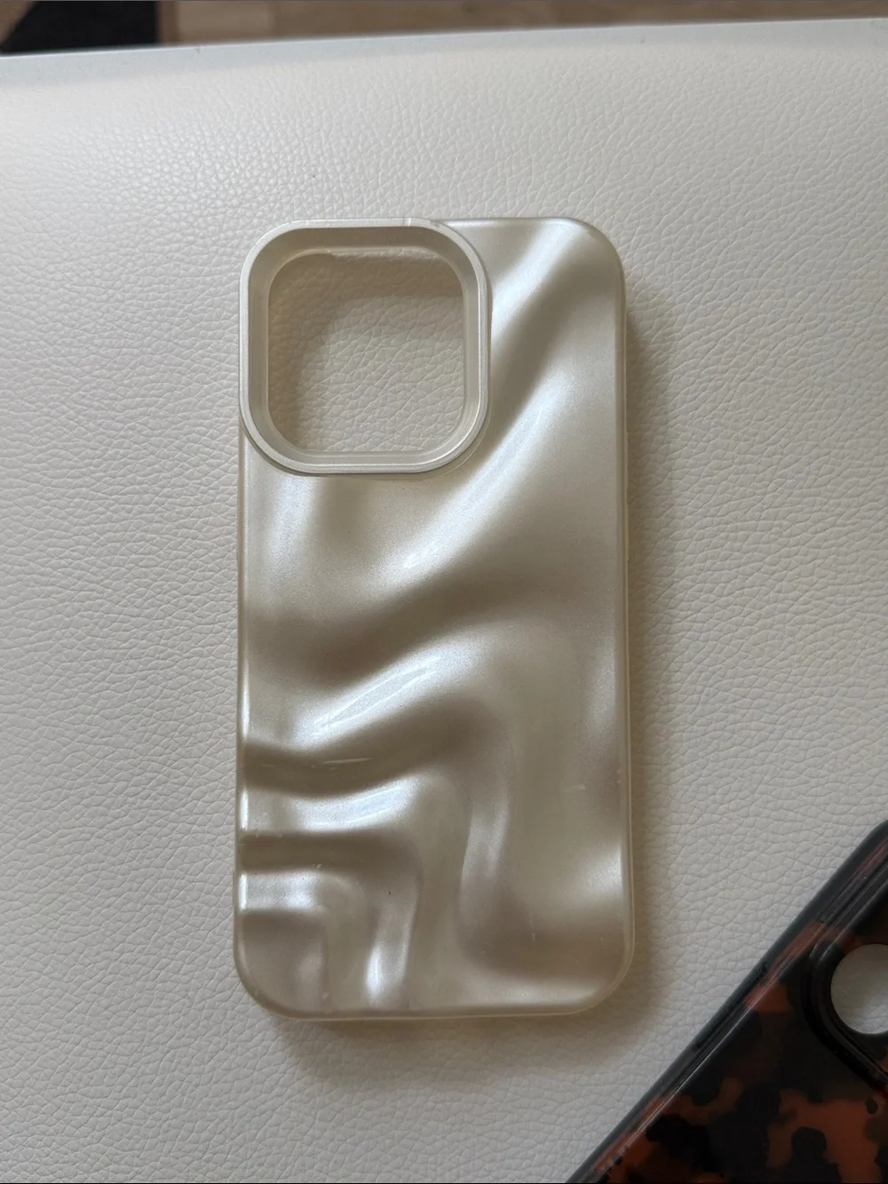Set of 3 trendy iPhone 14 Pro phone cases for fall